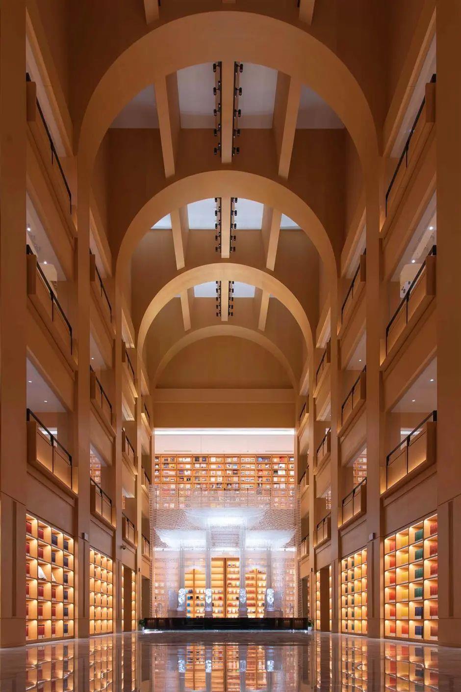 Going off track for outings on city's first Metro line