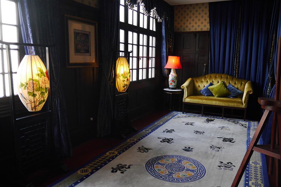 Going off track for outings on city's first Metro line