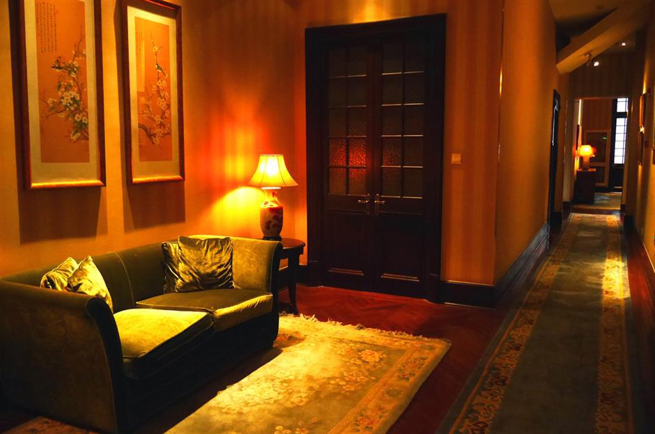 Going off track for outings on city's first Metro line