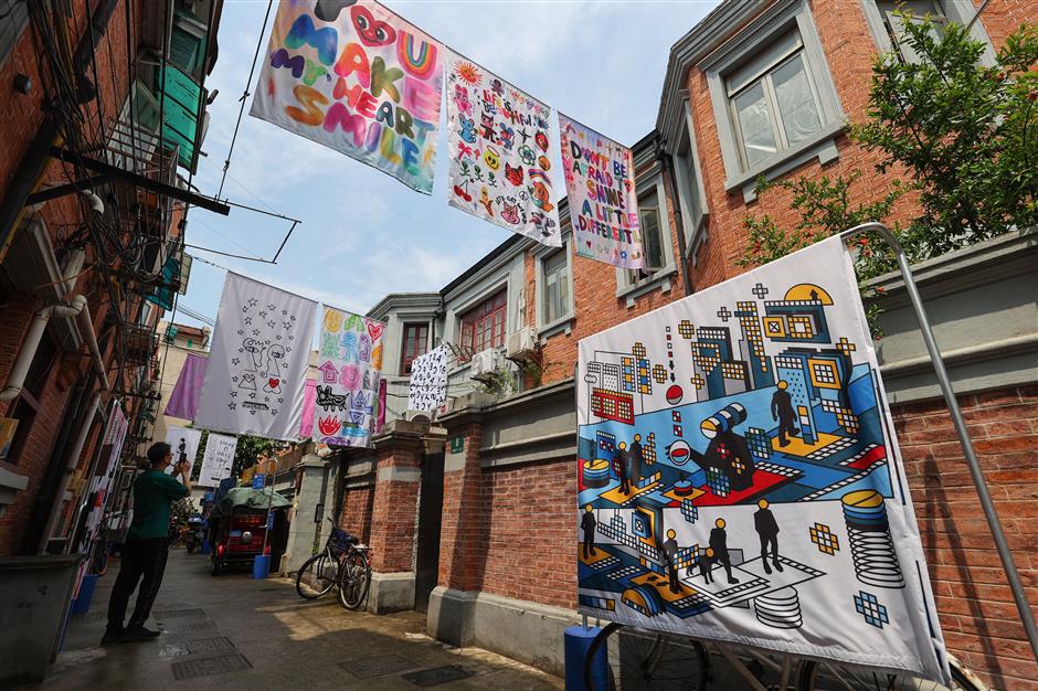 Going off track for outings on city's first Metro line