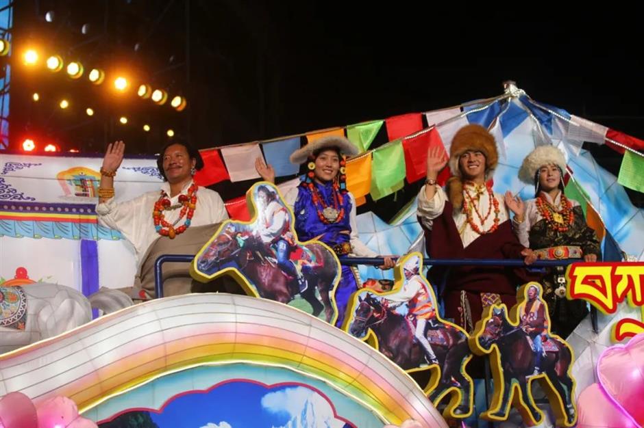 上海旅游节,一文带你回望花车巡游30年!