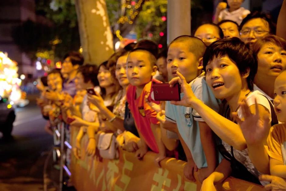 上海旅游节,一文带你回望花车巡游30年!