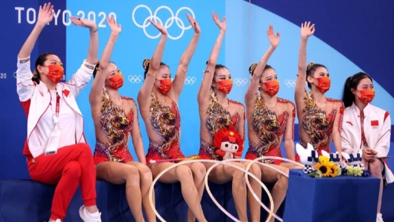 China claims women's team title in artistic gymnastics