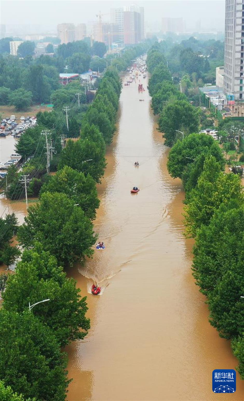 Grassroots flood heroes: Ordinary individuals, extraordinary deeds