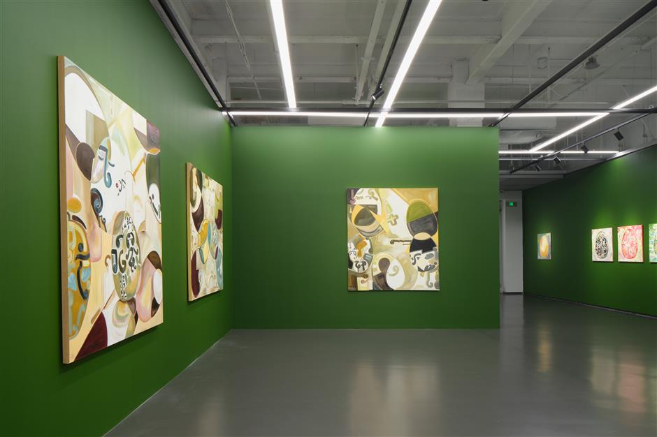 Abstract art meets inconography at Gao Jialu's solo exhibition