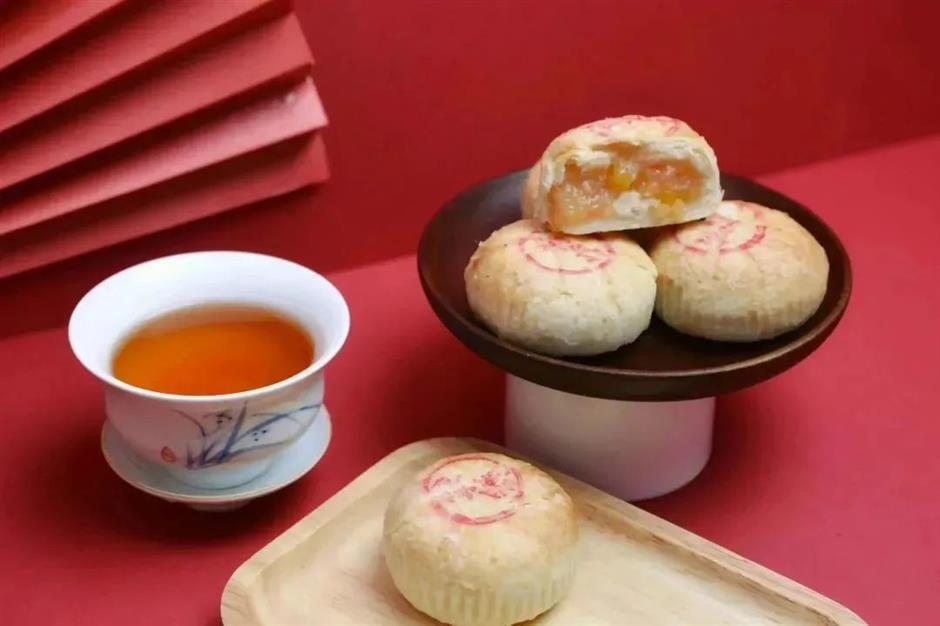 生椰拿铁、杨枝甘露、佛跳墙……上海老字号月饼上新!