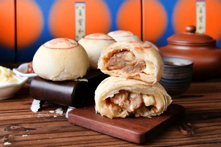 生椰拿铁、杨枝甘露、佛跳墙……上海老字号月饼上新!