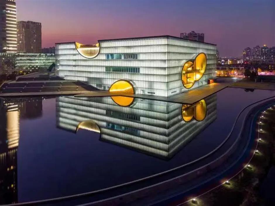 这座湖畔最美剧场九岁啦!一波