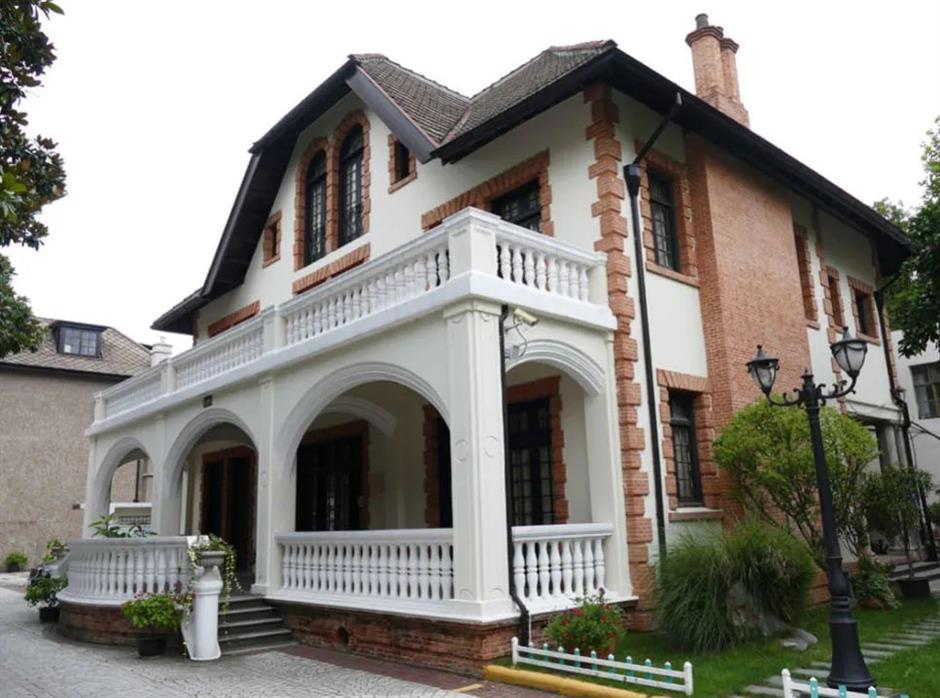 东平路拍了拍你,要来一场秋日建筑之旅吗?|建筑可阅读