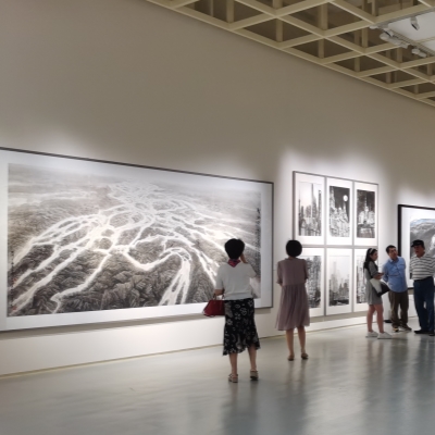 Exhibition features 100 paintings by 30 contemporary artists