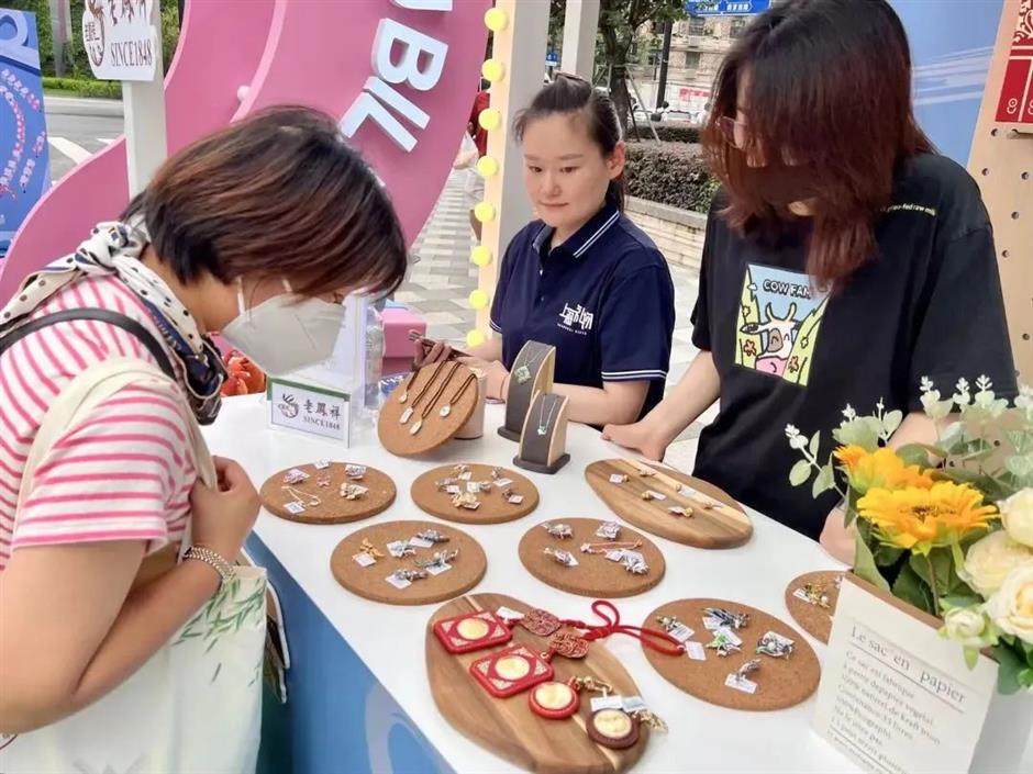 上海旅游节|2023乐游云购9·17 旅游美食嘉年华在兴业太古汇开市啦!好吃好玩好优惠,连续三天,我们在这里等你~