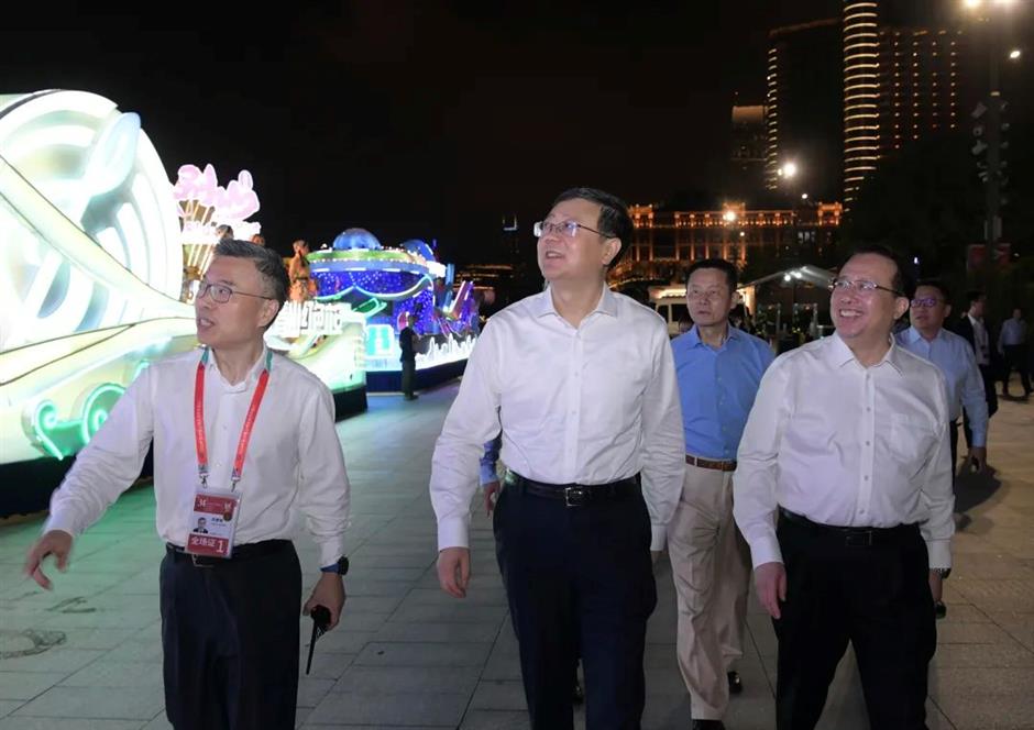 陈吉宁龚正与市民游客共同见证,第三十四届上海旅游节开幕