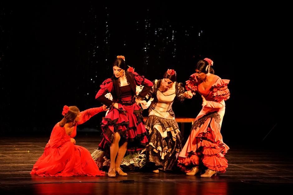 All-male flamenco troupe in step with the times