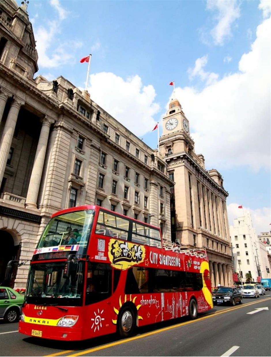 全新双层观光巴士车上路!敞篷车本周日