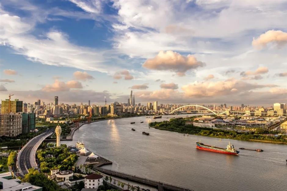 西岸滨江的艺术氛围又升级了!百年水泥厂变身穹顶艺术中心