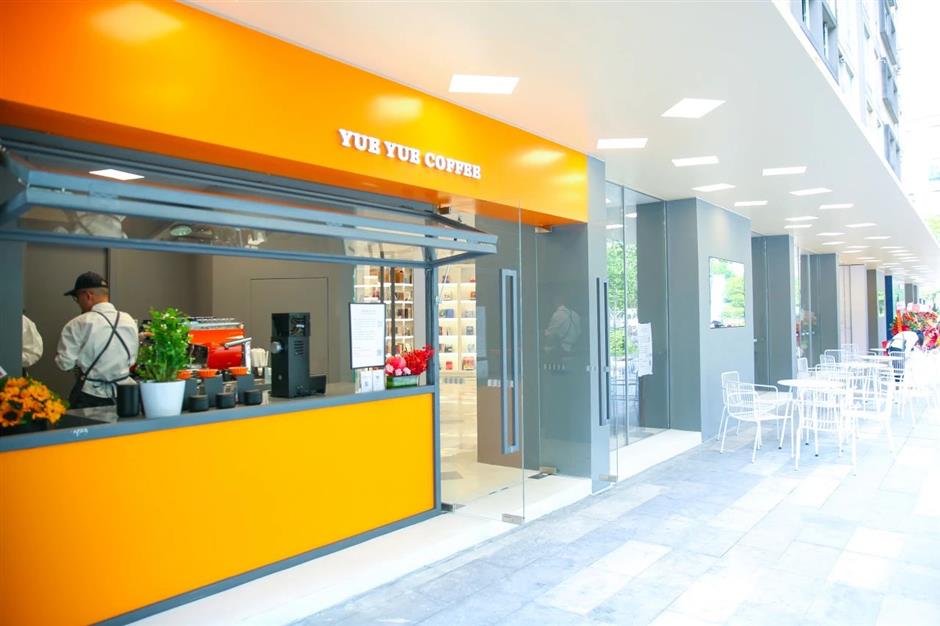 在秋初的凉意中来这条书香小街漫步吧