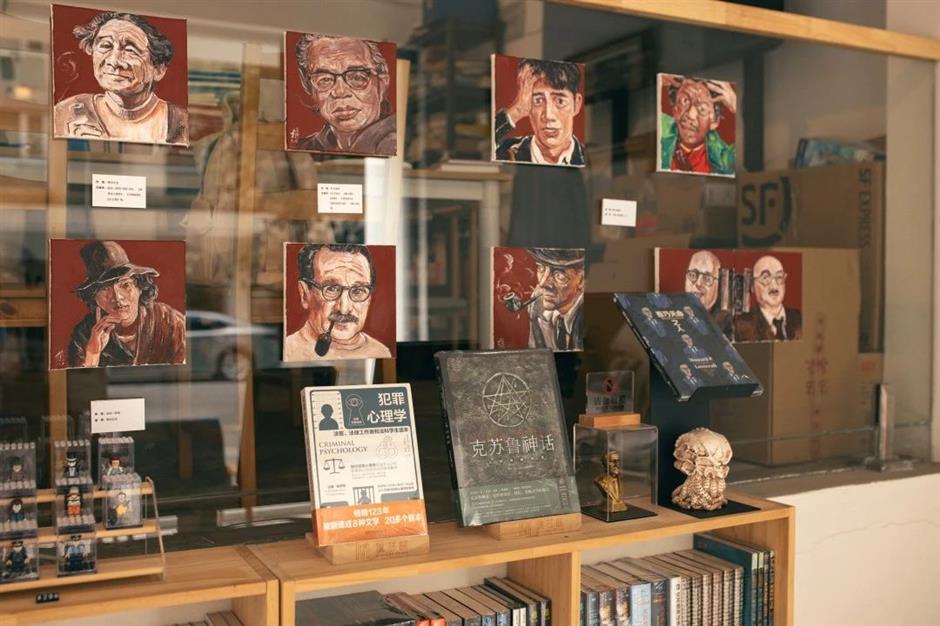 在秋初的凉意中来这条书香小街漫步吧