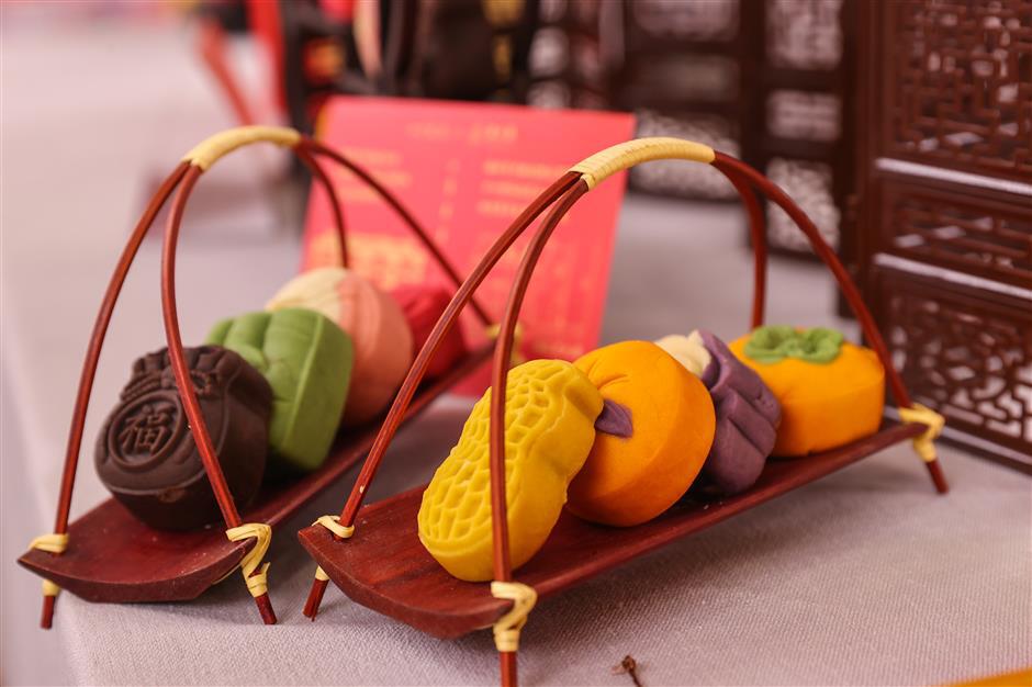 Shanghai Consumer Council selects representative souvenirs