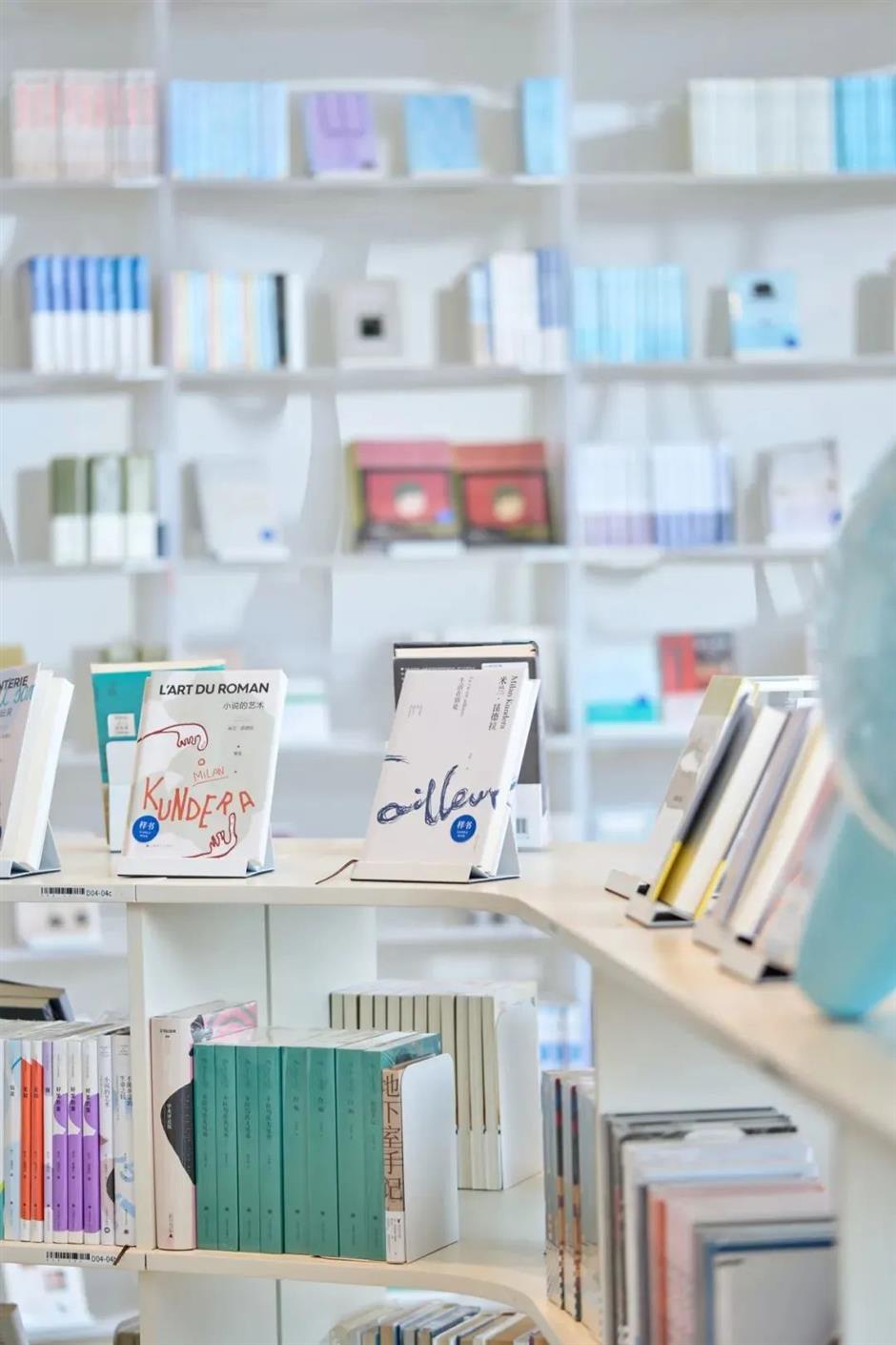 从地面到云端!中国第一高楼垂直深度游