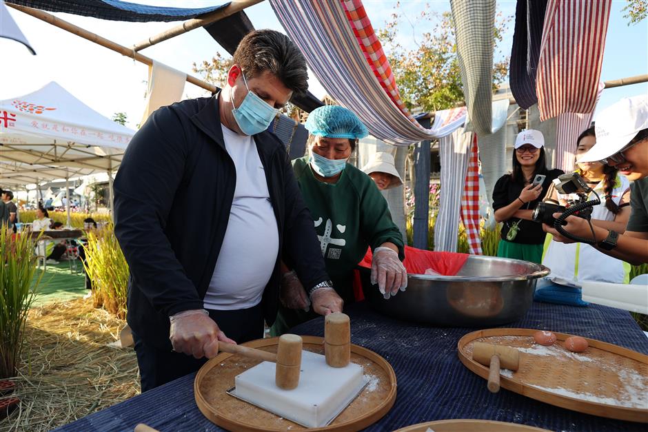 詩意江南稻花飄香,外籍友人在上海這個村玩「嗨」了