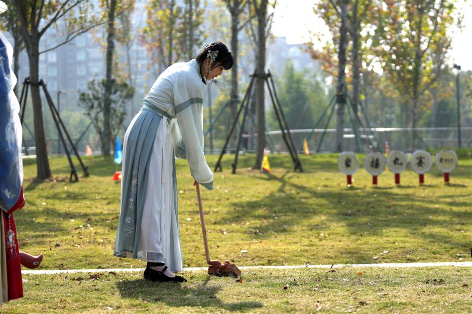 New exhibition presents an in-depth look at the ancient Chinese sport chuiwan