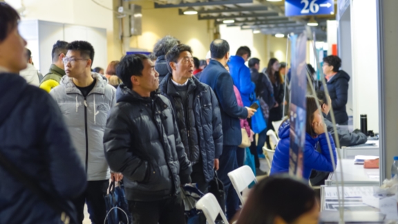 Simba Truck Dumper Sand Toy - 35 Cm, Soft Tyres, For Kids 10 Months & Up