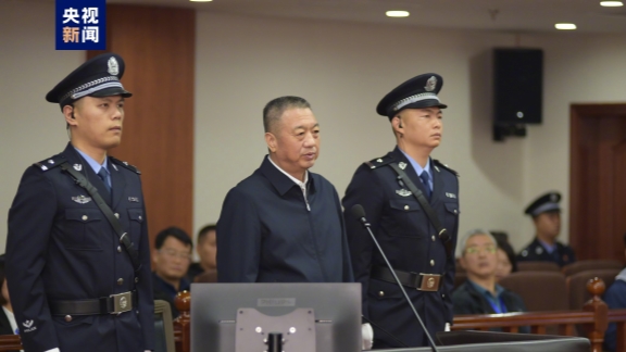 former-senior-guangdong-provincial-legislator-stands-trial-for-bribery