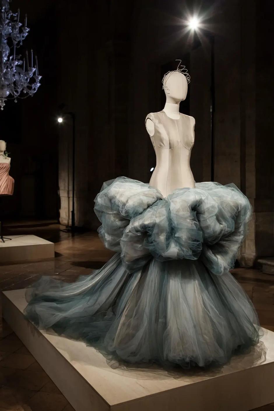 外滩现存最老的建筑,变身艺术展览空间 | 海派城市考古