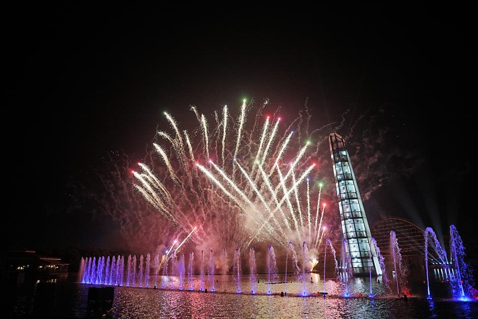 樂遊上海迎新年 | 一起看彩燈,