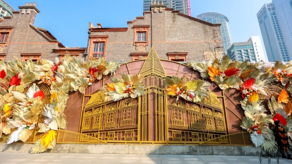 Shanghai-style culture center opens in revival of historic Zhangyuan