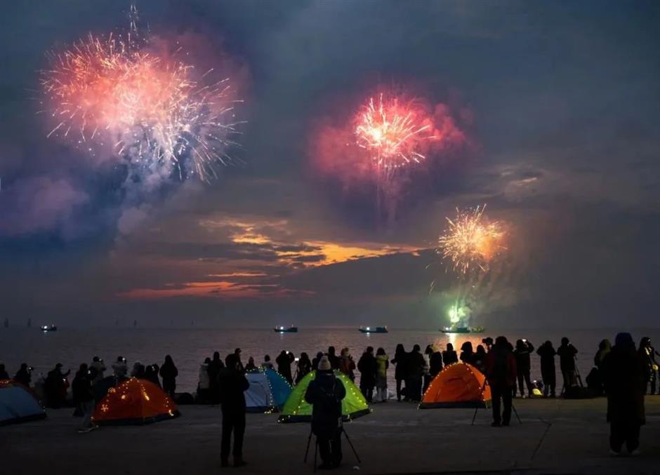 乐游上海迎新年 | 追寻新年日出,共度跨年夜美好时光