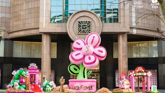 Exhibition by graffiti and pop artist Li Yuyu opens at Shanghai Times Square - Lifestyle in China