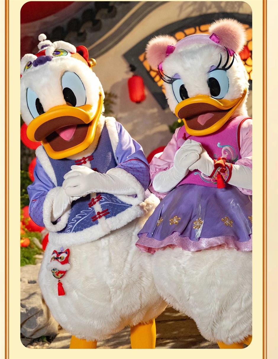 乐游上海过大年|迪士尼朋友们春节新装