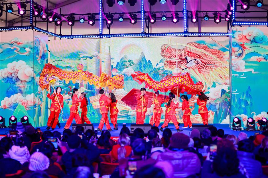 乐游上海过大年 | 森林营地年夜饭,农趣田园庆团圆,严家湾村晚开席了