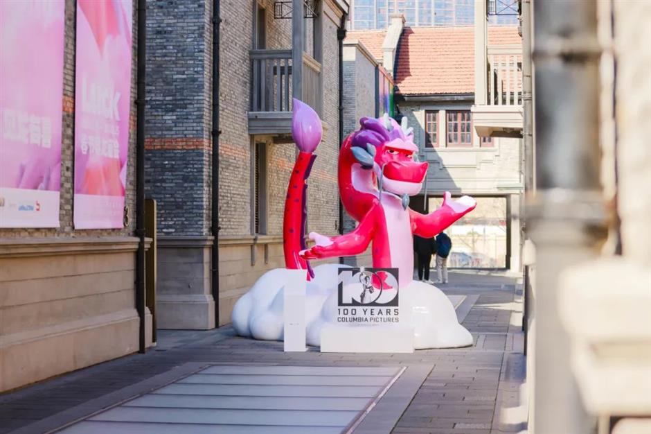 非遗传统鱼灯巡游、许愿神龙、8米高桃花树……这里的庙会太精彩啦|乐游上海过大年