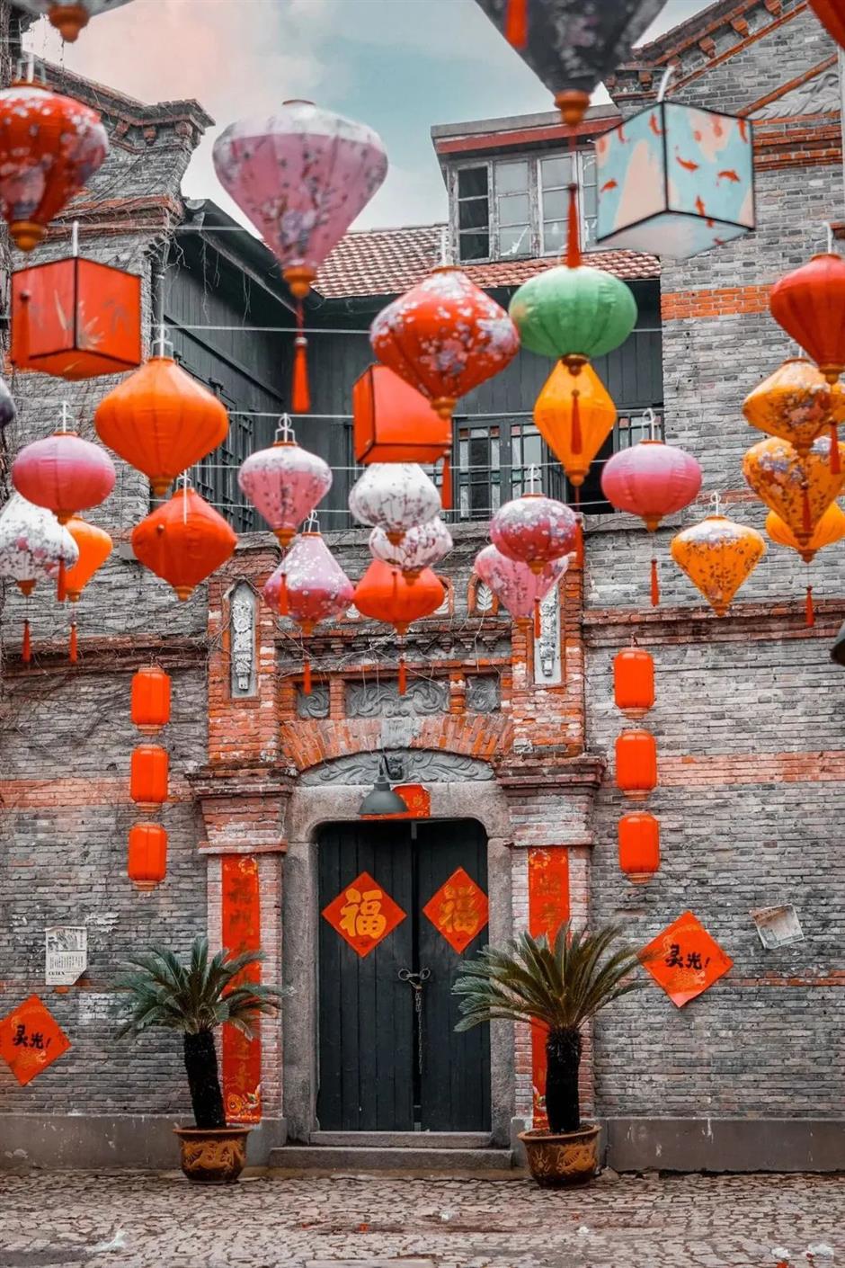 烟火盛典、非遗国潮、寻龙看灯……上海主要景区元宵活动抢先看