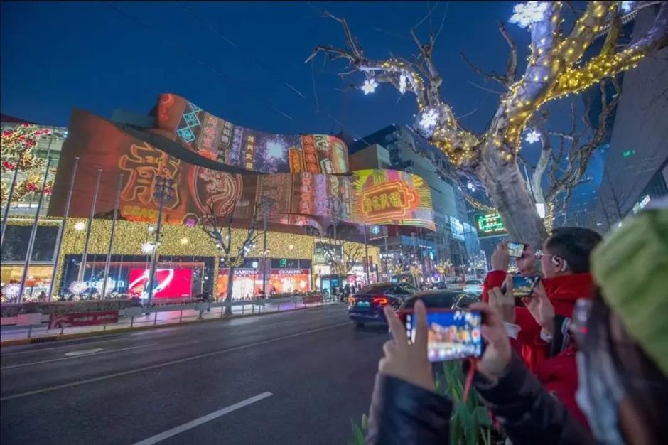 开往春天的巴士,带你打卡魔都春日浪漫