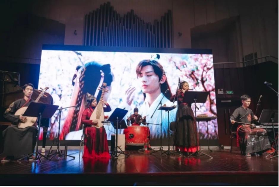 春天到了,最美湖畔剧院上新!