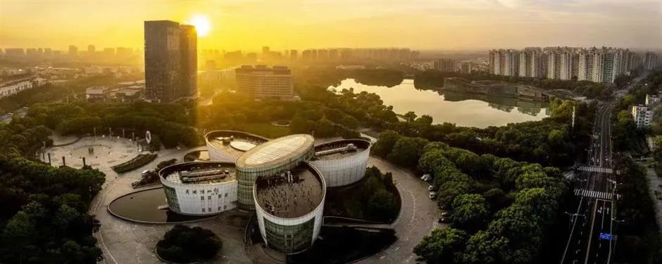 放下手机,悦享书香,0元逛一天~