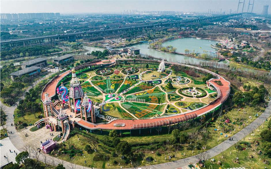 45米巨龙盘踞上海这座城堡!还有百万株鲜花梦幻盛放!