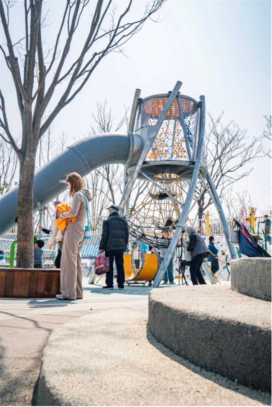 苏州河边又添一座免费公园!沙坑、露营、游乐场……快来享受好春光