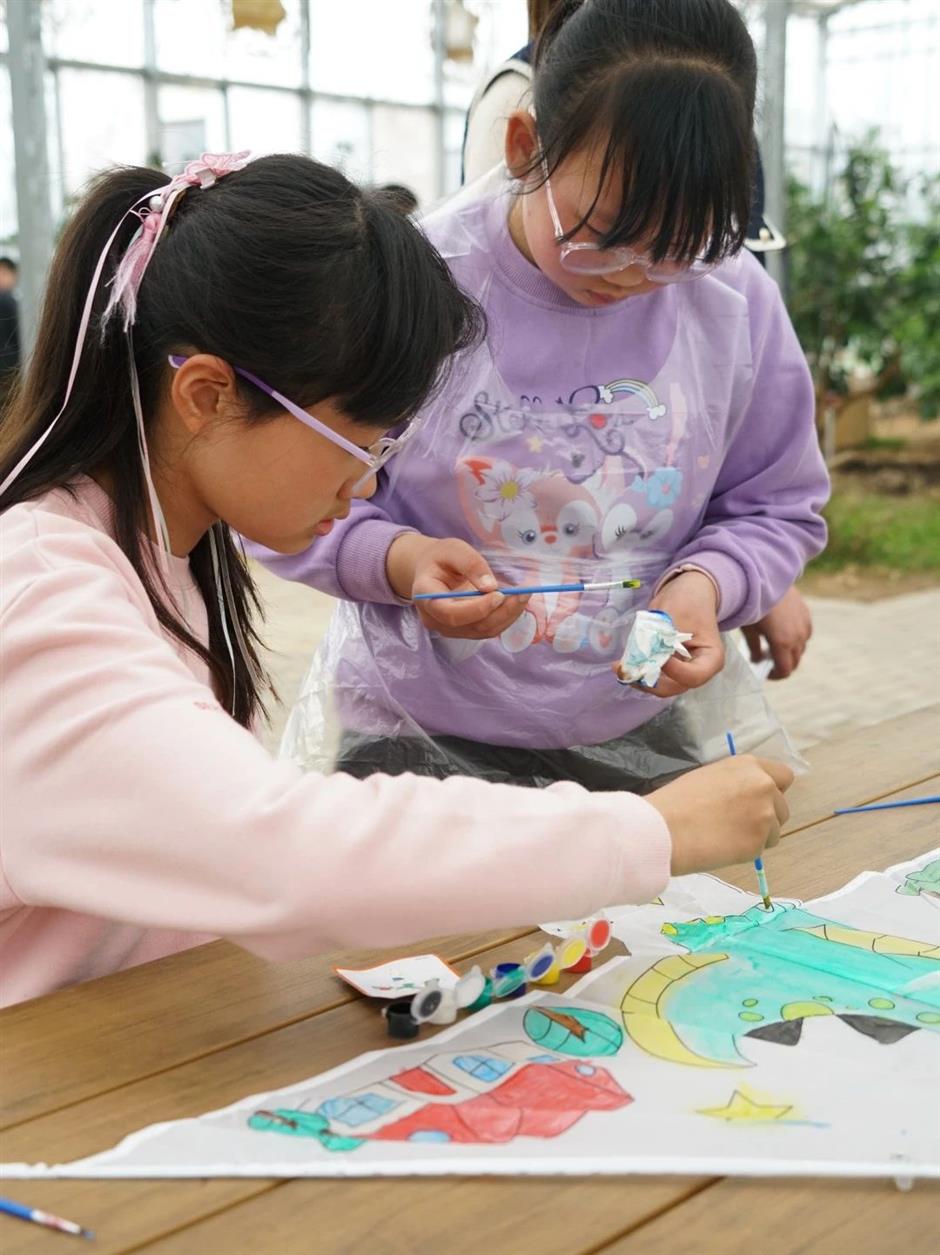 低头农作,抬头赏花,春日郊游好去处