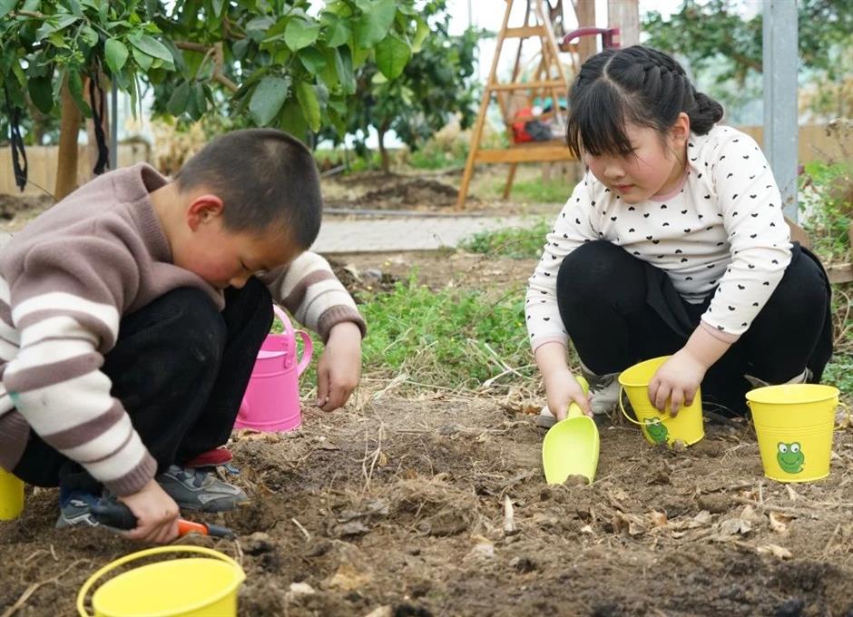 低头农作,抬头赏花,春日郊游好去处