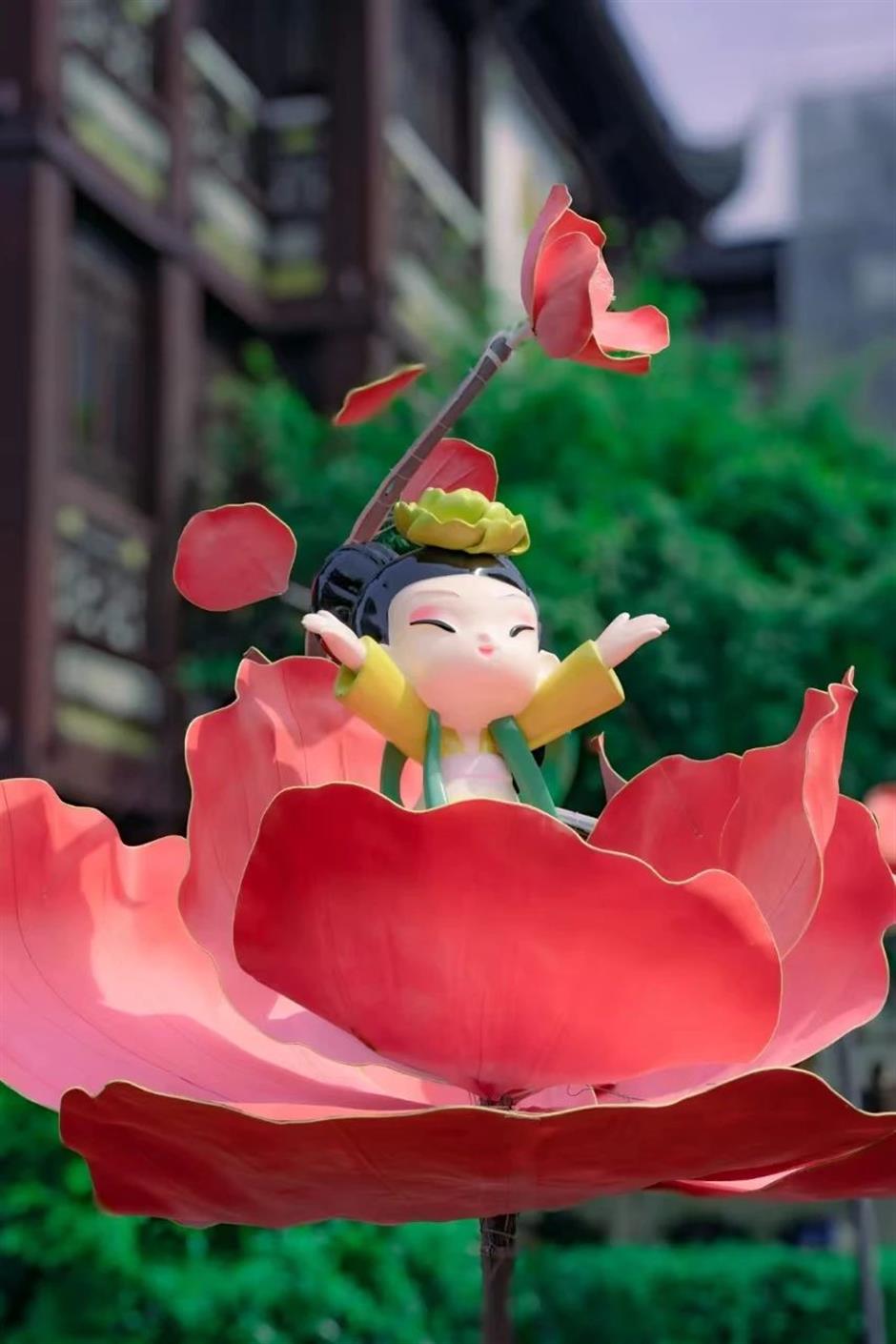 惊艳!百年九曲桥开出一朵巨型牡丹