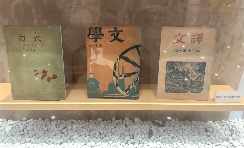 免费美展,地铁站里就能欣赏