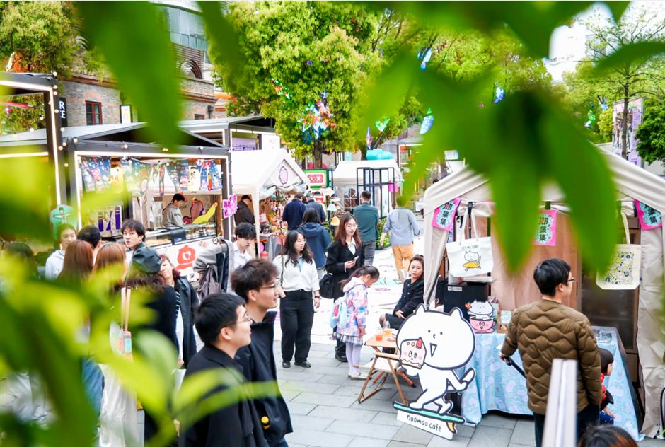 逛吃觀展!@有志青年,快來今潮8弄過節吧!
