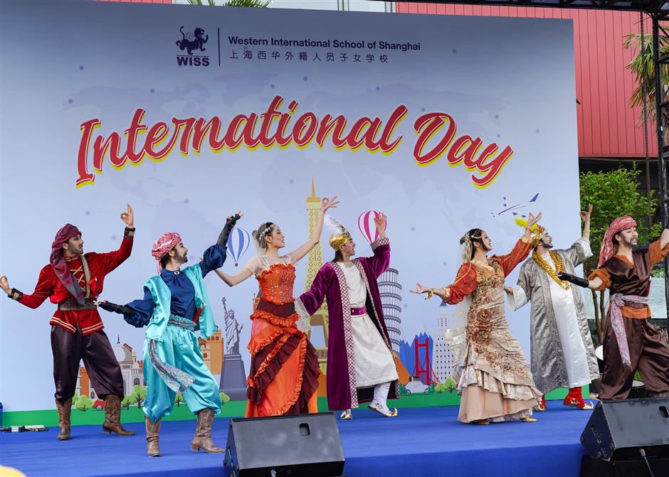 Festival showcases foreign dance and foods