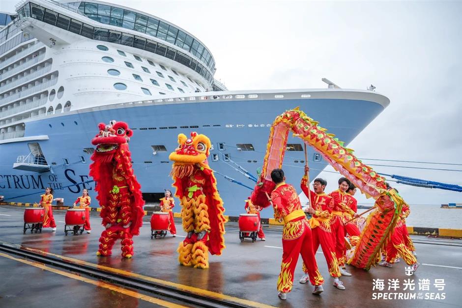 超级国际巨轮抵沪,上海迎来