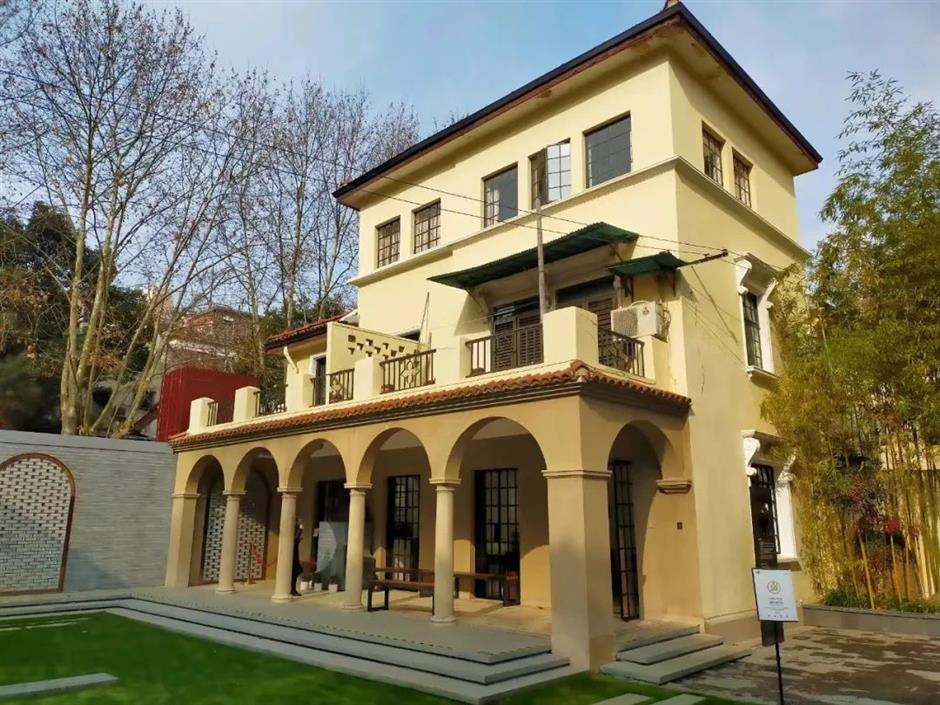 給你一間名人大咖的書房,約嗎?