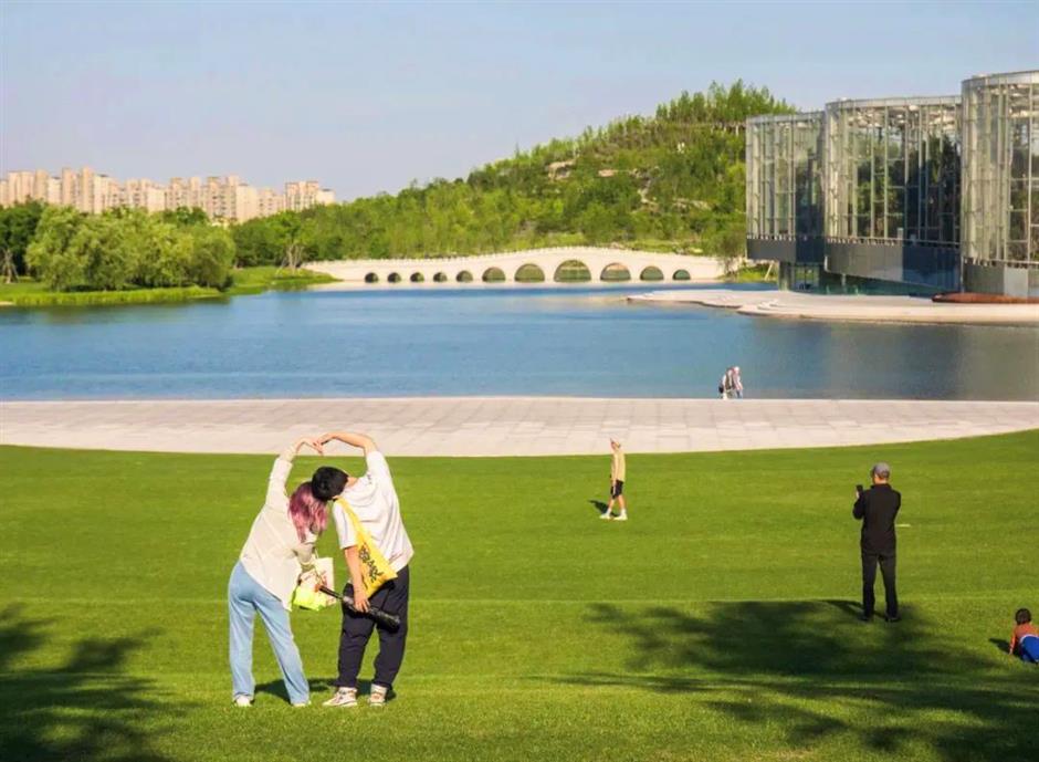 竟然真的在上海市中心!湖光山色、15000㎡